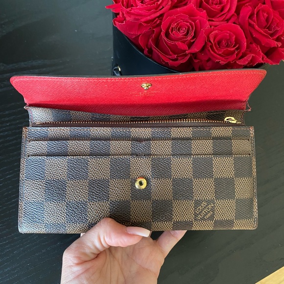 LOUIS VUITTON WALLET - Picture 4 of 10